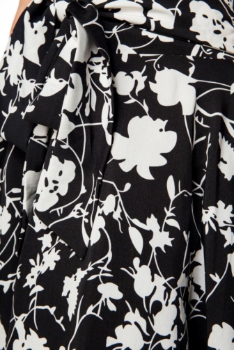 skirt with bow